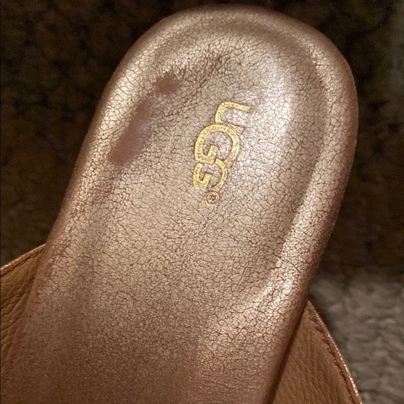 Ugg Natassia Gold Chunky Wedge Sandal size 9.5 - Picture 3 of 11
